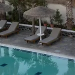 Apartahotel Ira Kamári