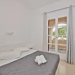 Appart hôtel Ira & Studios Kamári