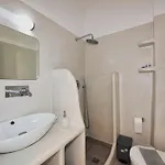 Ira & Studios Appart hôtel Kamári