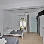 Ira & Studios 4*