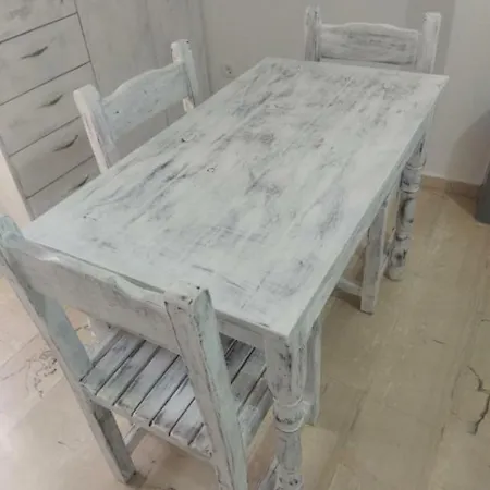 Ira Kamari (Santorini)