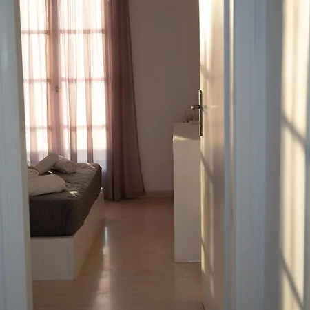 Aparthotel Ira *