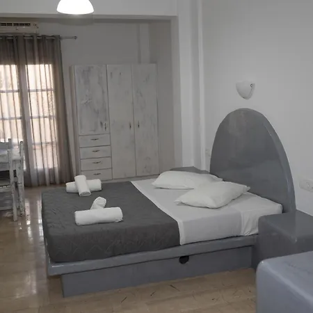 Ira Aparthotel