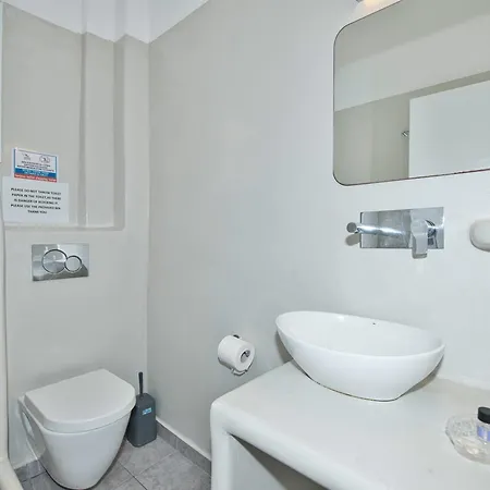 Ira Apartmanhotel 4*