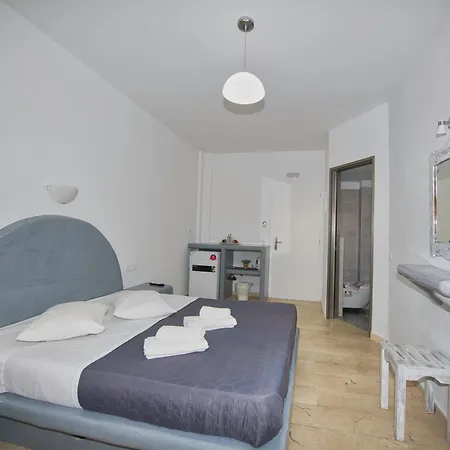 Ira Aparthotel *