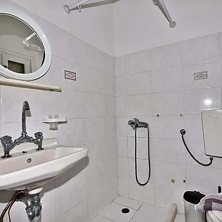Ira & Studios Appart hôtel Kamári