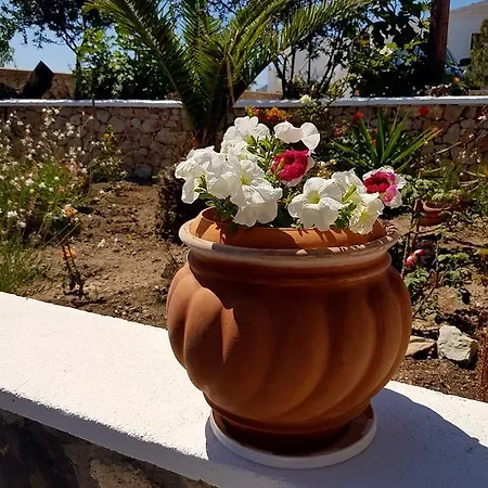 Aparthotel Ira Kamari (Santorini)