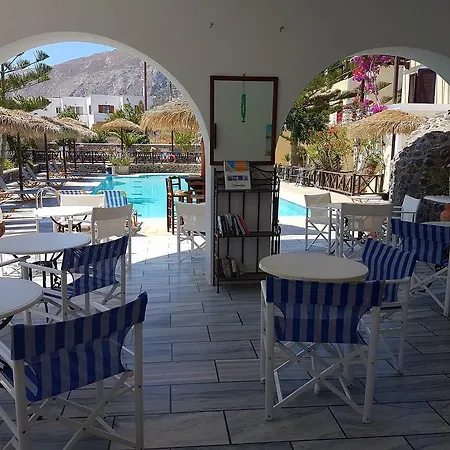 Ira Kamari (Santorini)