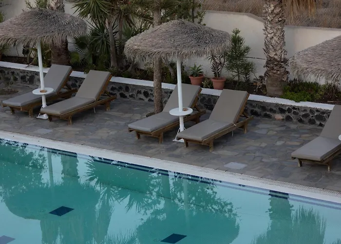 Apartmanhotel Ira Kamári