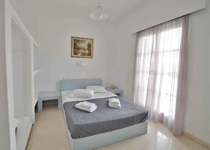 Ira Apartmanhotel Kamári