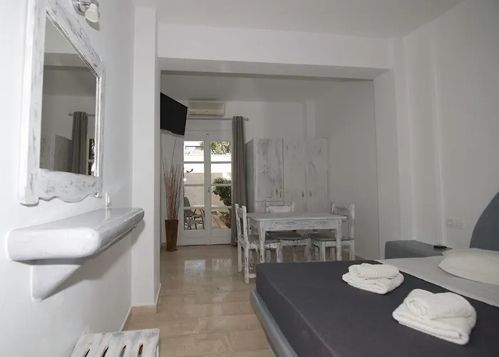 Apartahotel Ira Kamári