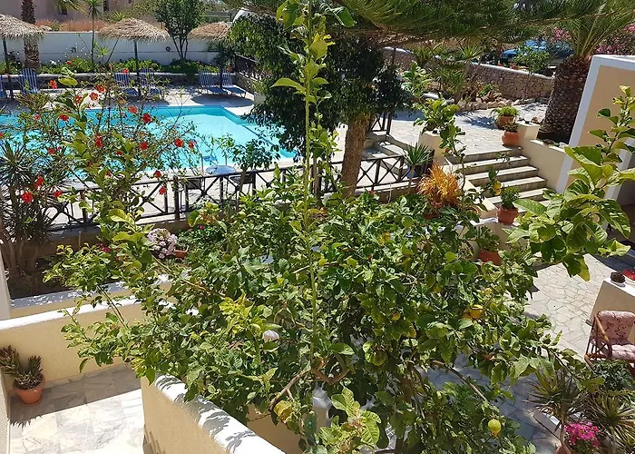 Apartahotel Ira Kamári