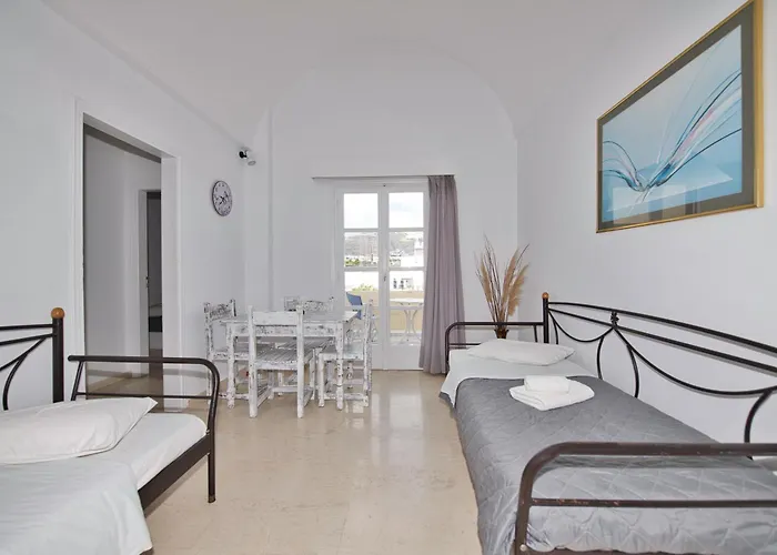 Aparthotel Ira Kamari (Santorini)