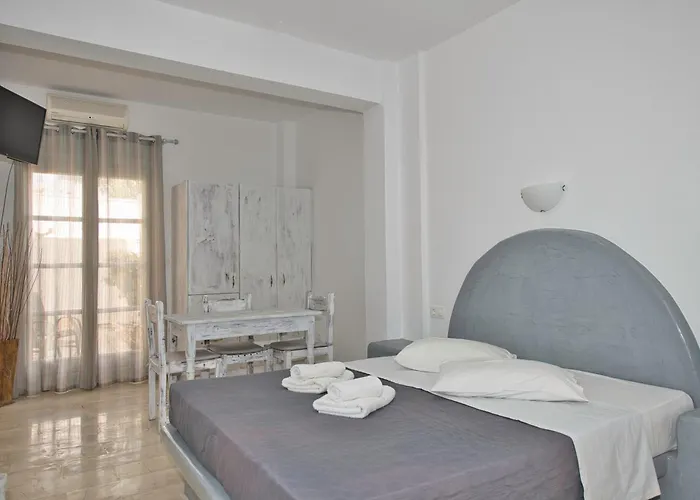 Ira 4* Kamari (Santorini)