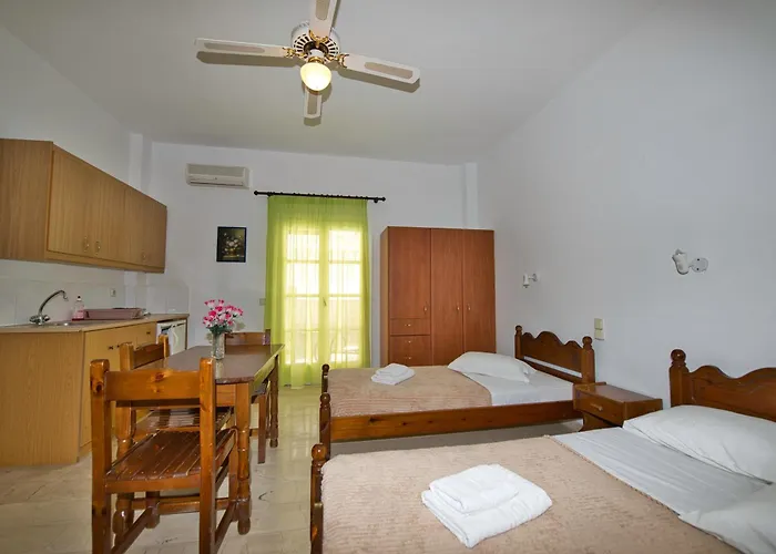 Ira 4* Kamari (Santorini)